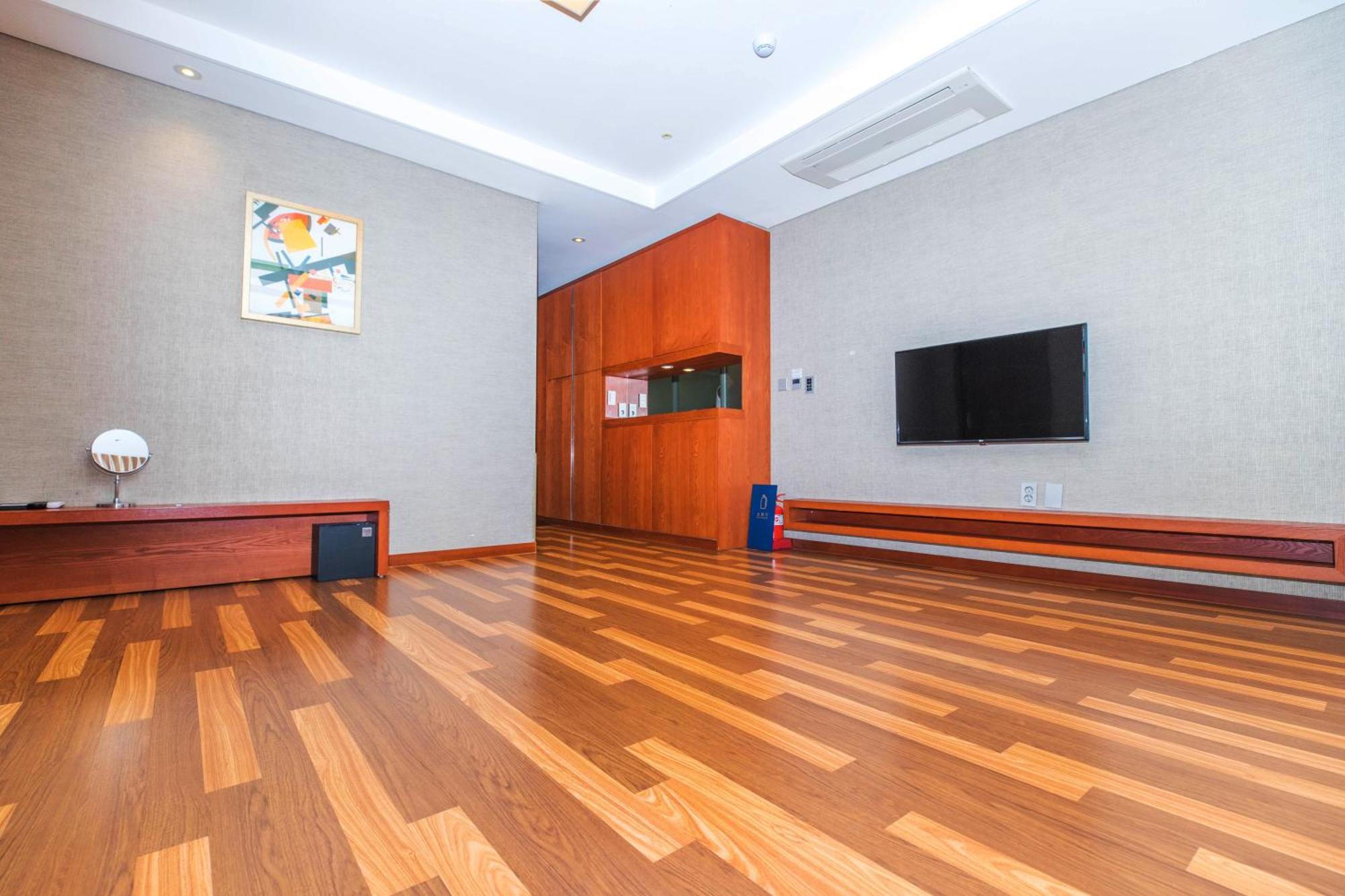 בוריאונג Hotel Solaire מראה חיצוני תמונה