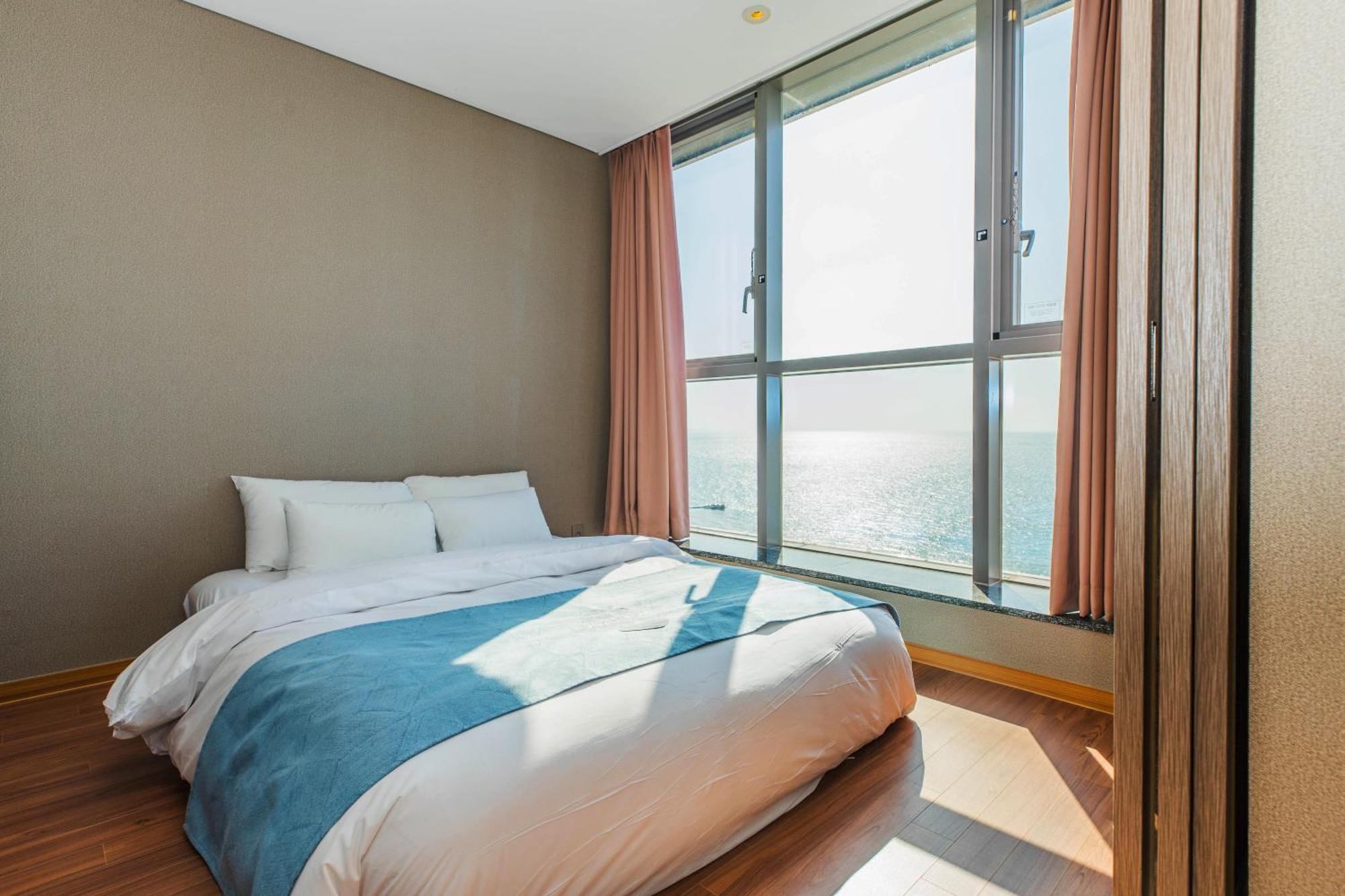 בוריאונג Hotel Solaire מראה חיצוני תמונה